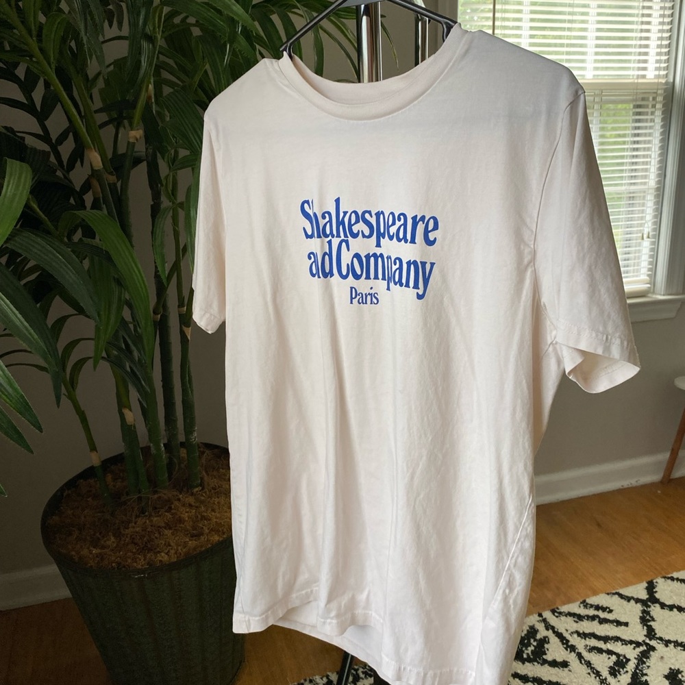 Shakespeare & Company Graphic Tee